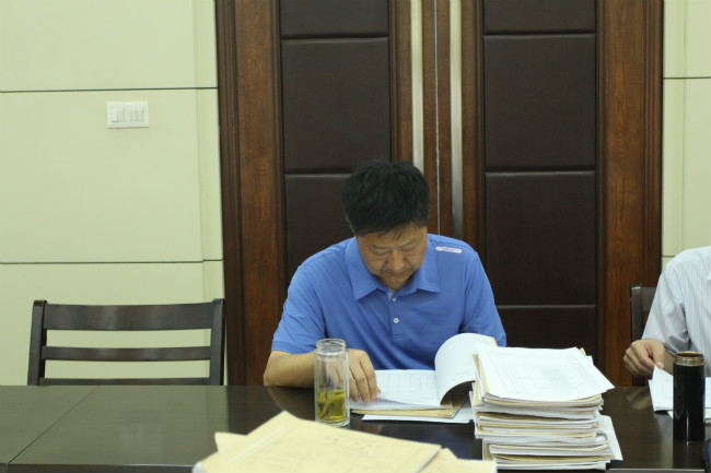 3张笑飞副院长查卷_meitu_2.jpg